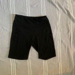 LAST CHANCE Black Biker Shorts with pockets - M